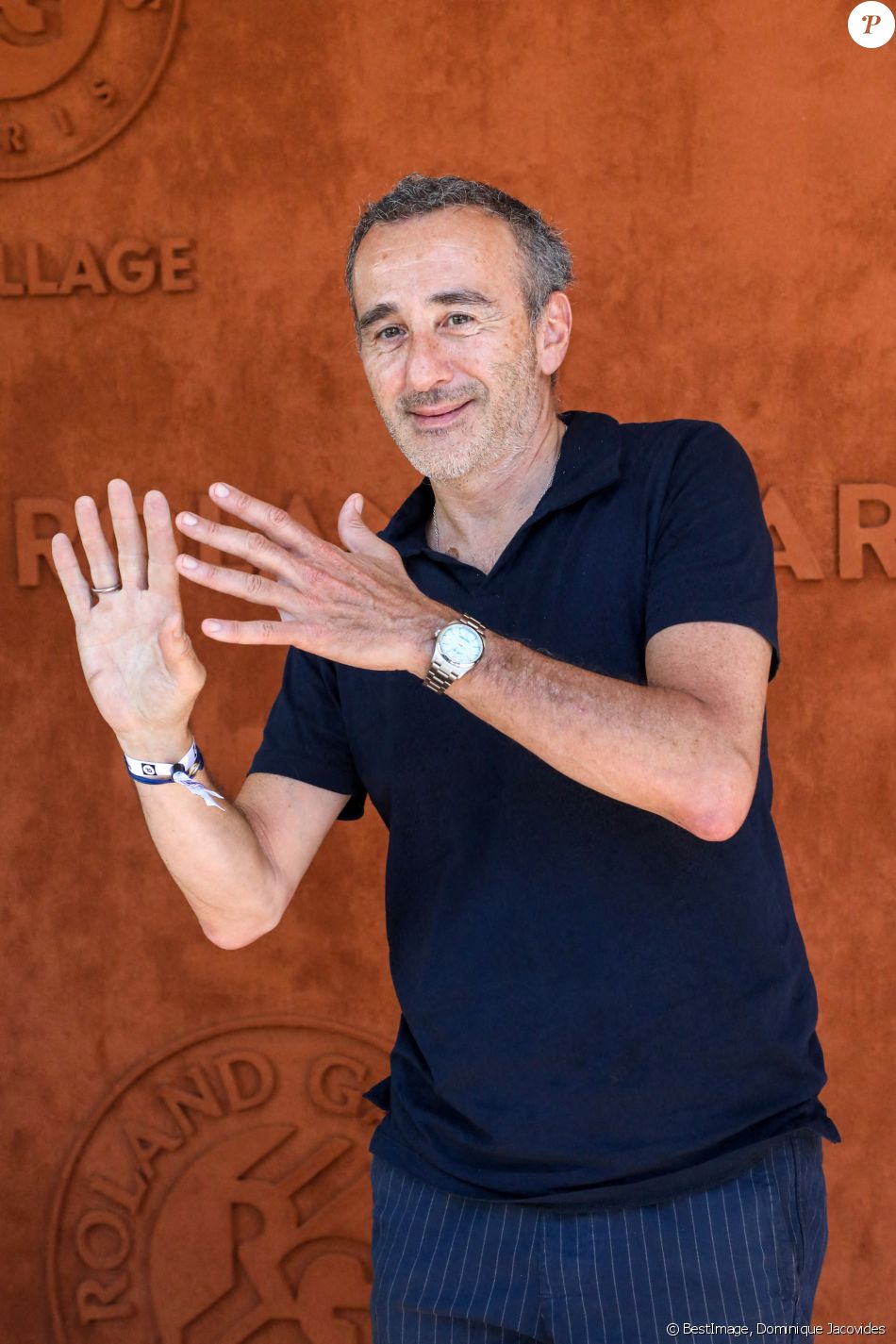 Élie Semoun au village de Roland-Garros avant la finale opposant Novak Djokovic à Stefanos Tsitsipas. Paris, le 13 juin 2021. © Dominique Jacovides / Bestimage