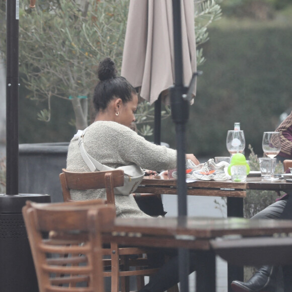 M. Pokora, sa femme Christina Milian et leur fils Isaiah sont allés déjeuner au restaurant Mauro's Cafe à West Hollywood. Le 7 juin 2021.