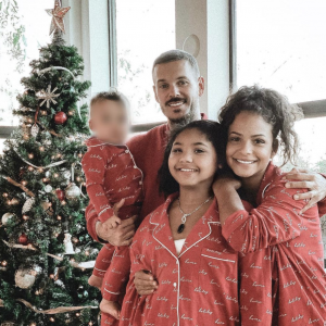 Le premier Noël de M. Pokora papa avec Isaiah, Violet et Christina Milian. Décembre 2020.
