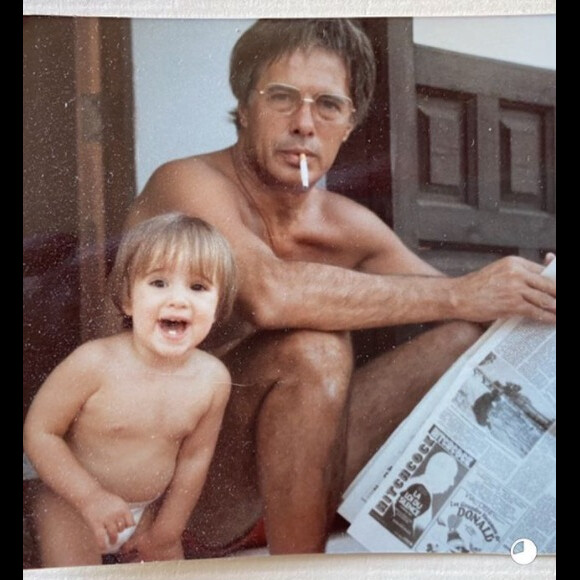 Victoria Bedos rend hommage à son père Guy. Instagram. Le 15 juin 2021.