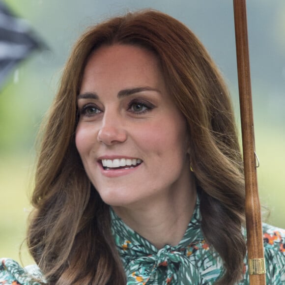 Catherine Kate Middleton, duchesse de Cambridge lors de la visite du Sunken Garden dédié à la mémoire de Lady Diana à Londres le 30 août 2017.