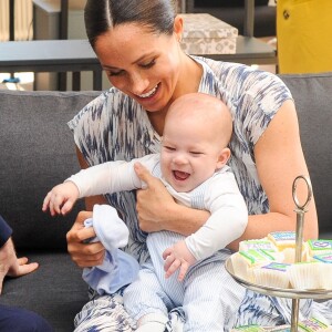 Le prince Harry, duc de Sussex, et Meghan Markle, duchesse de Sussex, avec leur fils Archie ont rencontré l'archevêque Desmond Tutu et sa femme à Cape Town, Afrique du Sud.