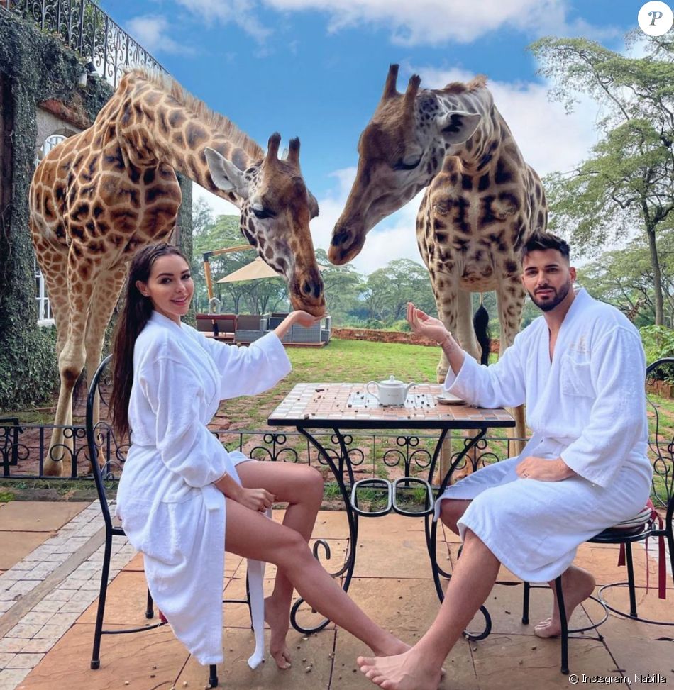 Nabilla et son mari Thomas Vergara en vacances au Kenya. Avril 2021.