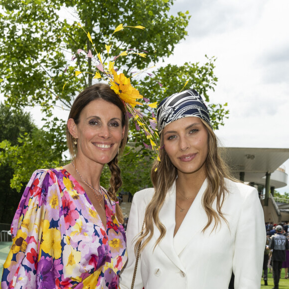 Sophie Thalmann et Camille Cerf - Prix de Diane Longines à l'hippodrome de Chantilly, le 20 juin 2021. © Pierre Perusseau/Bestimage