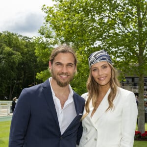 Théo Fleury et sa compagne Camille Cerf - Prix de Diane Longines à l'hippodrome de Chantilly, le 20 juin 2021. © Pierre Perusseau/Bestimage