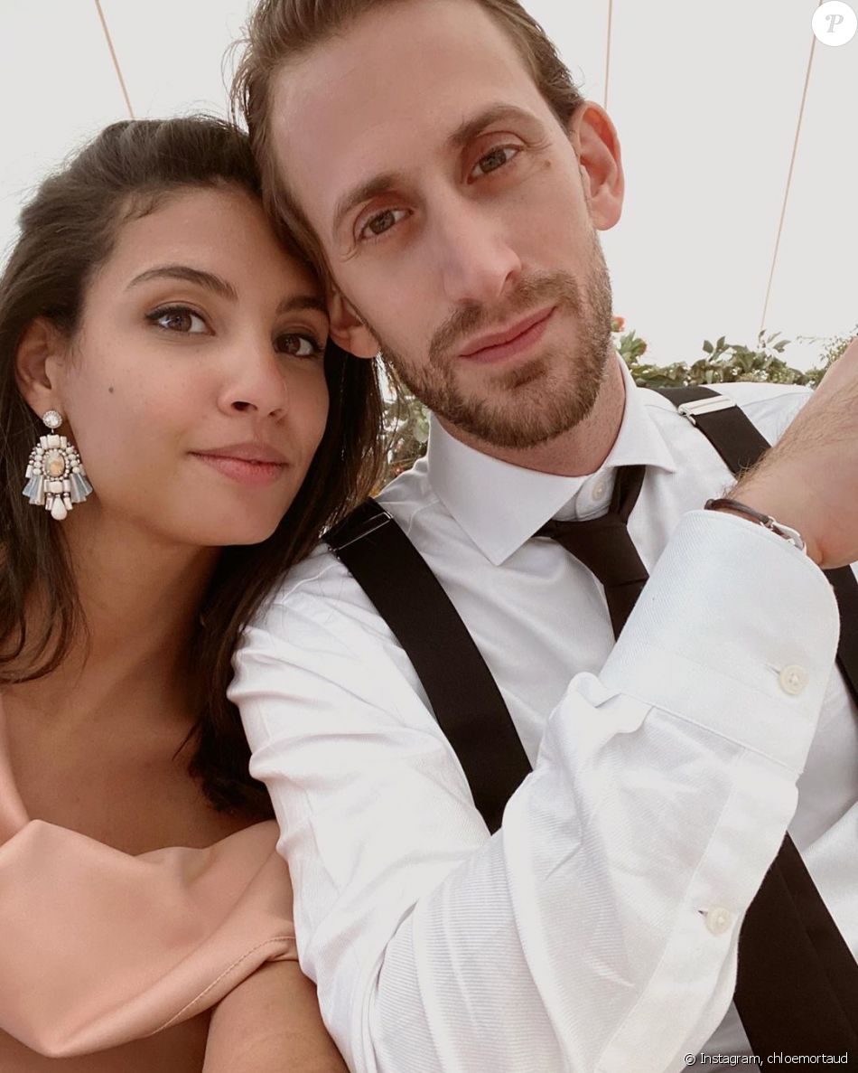 Chloé Mortaud pose avec son nouveau compagnon sur Instagram, le 2 décembre 2019.