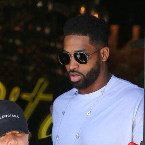 Tristan Thompson et sa compagne Khloe Kardashian quittent le restaurant Joey à Los Angeles le 20 juin 2018.