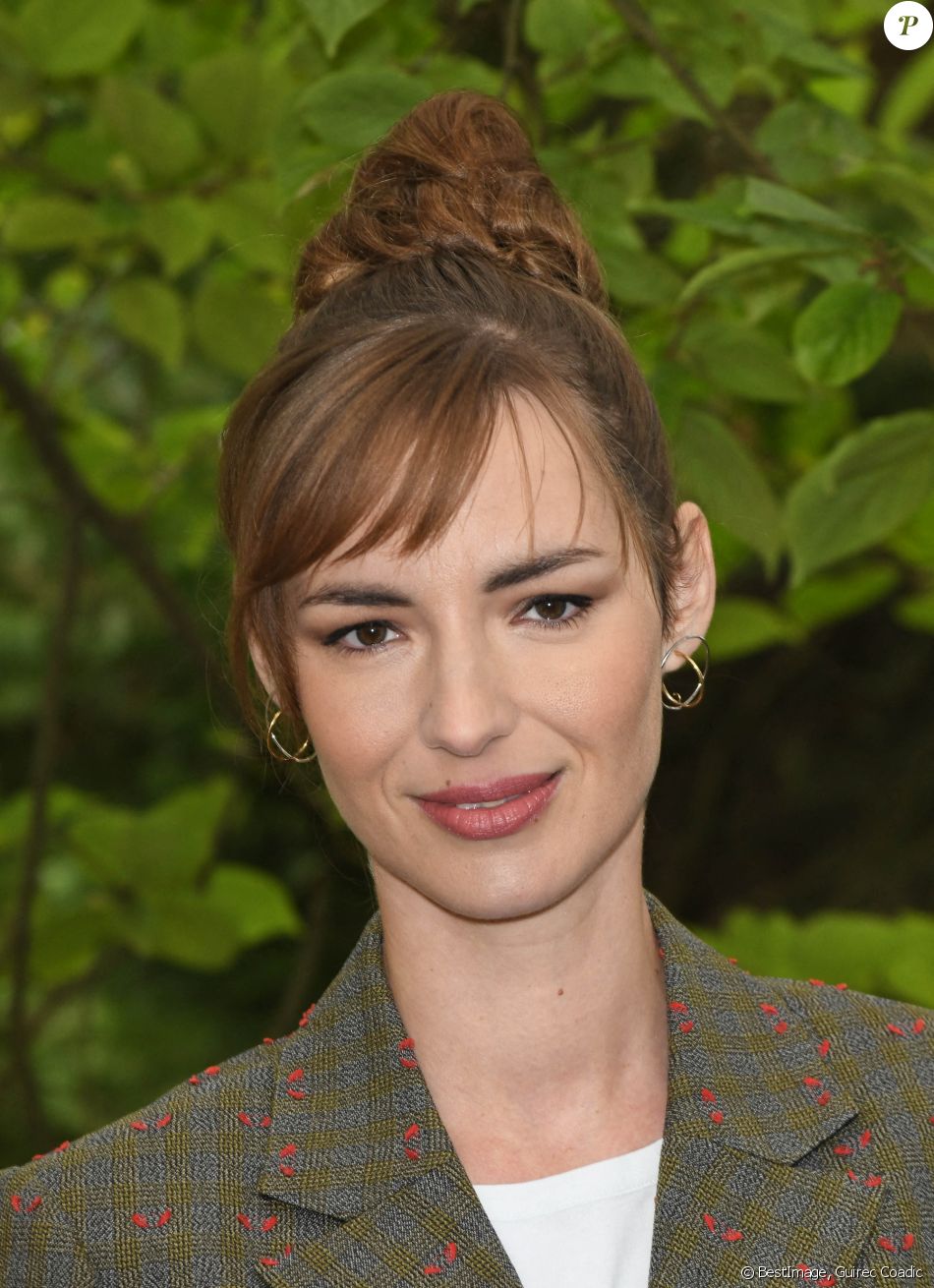 Louise Bourgoin : L'inattendu retour dans la peau de Roselyne Bachelot ...