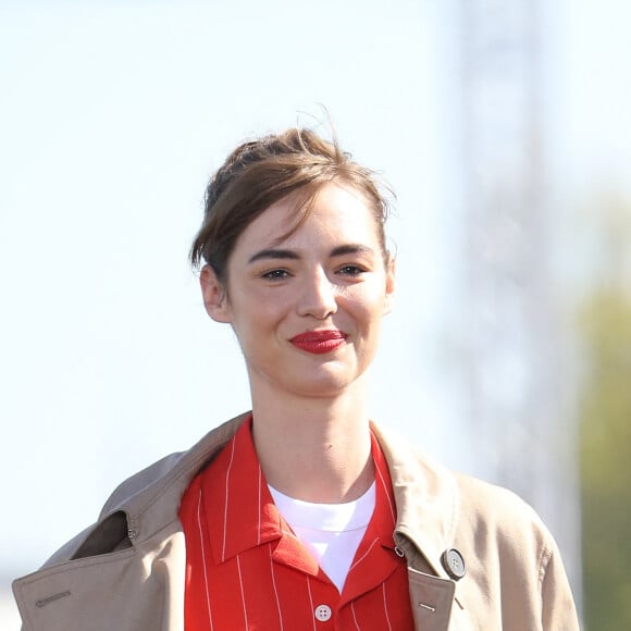 Louise Bourgoin - Défilé L'Oréal Paris 2018 sur la Seine le 30 septembre 2018. © Cyril Moreau / Olivier Borde / Bestimage 