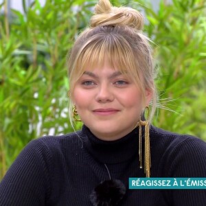 La chanteuse Louane Emera était l'invitée de C à Vous, la suite, lundi 21 juin 2021.