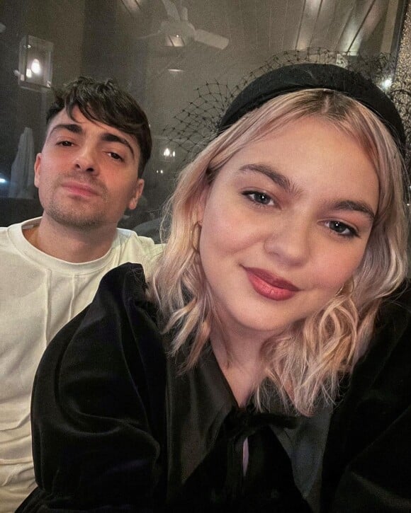 Louane et son compagnon, le musicien Florian Rossi. Janvier 2021