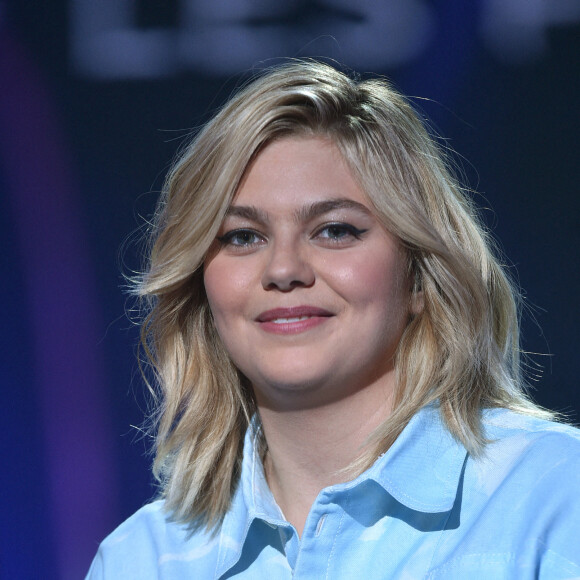 Louane Emera - Enregistrement de l'émission "300 Choeurs chantent Dassin" à Paris, qui sera diffusée le 16 octobre sur France 3. Le 15 septembre 2020 © Tiziano Da Silva / Bestimage