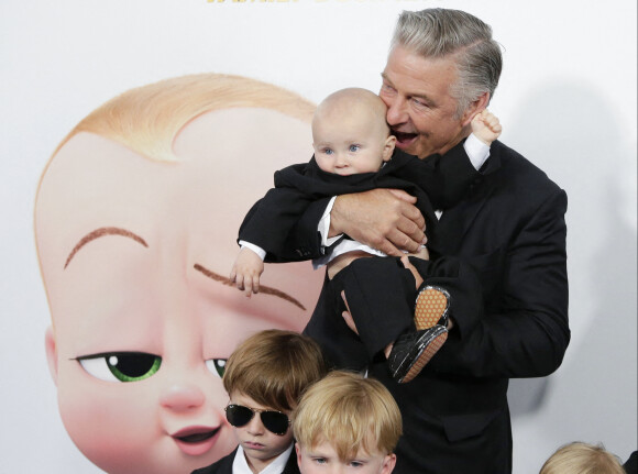 Alec Baldwin et ses enfants assistent à l'avant-première du film "Baby Boss 2 : une affaire de famille" au SVA Theater. New York, le 22 juin 2021.