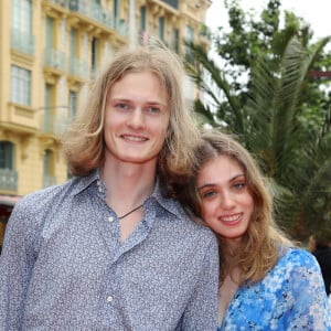 Louise Boujenah (Fille de Michel Boujenah) et son compagnon à la première du film "Boite Noire" dans le cadre du Festival CINEROMAN au cinéma Pathé Gare du Sud à Nice, France, le 19 juin 2021. © Denis Guignebourg/Bestimage