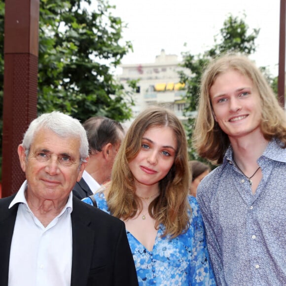 Michel Boujenah avec sa fille Louise Boujenah et son compagnon à la première du film "Boite Noire" dans le cadre du Festival CINEROMAN au cinéma Pathé Gare du Sud à Nice, France, le 19 juin 2021. © Denis Guignebourg/Bestimage