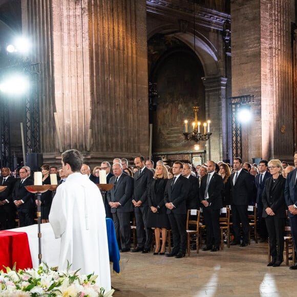 François Hollande, Carla Bruni-Sarkozy, Nicolas Sarkozy, Valery Giscard d'Estaing et sa femme Anne-Aymone , Richard Ferrand, Gérard Larcher, Édouard Philippe, Brigitte Macron et le président de la république Emmanuel Macron, Claude Chirac, son mari Frédéric Salat-Baroux, Martin Rey-Chirac et les enfants de Frédéric, Alexandre, Nicolas et Esther - Obsèques de Jacques Chirac en l'église Saint-Sulpice à Paris le 30 Septembre 2019. © Eliot Blondet / Pool / Bestimage