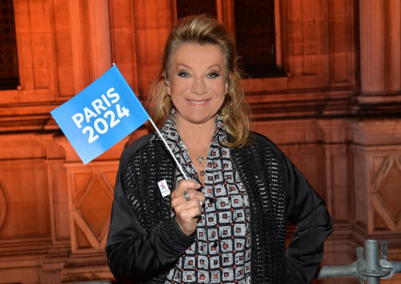 Sheila - Concert "Paris, à nous les Jeux !" pour fêter l'attribution des Jeux Olympiques et Paralympiques d'été 2024 sur la place de l'hôtel de ville de Paris. Le 15 septembre 2017. © Veeren/Bestimage