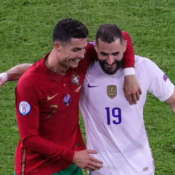 Cristiano Ronaldo et Karim Benzema - Match de football de l'Euro à Budapest : La France ex aequo avec le Portugal 2-2 au Stade Ferenc-Puskas. © Gabor Sas-Sport Press Photo / Zuma Press / Bestimage