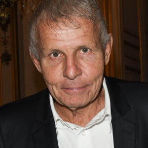 Exclusif - Patrick Poivre d'Arvor (PPDA) lors de la soirée du Grand Prix du Rayonnement Français au Quai d'Orsay à Paris, FRance, le 1er octobre 2019. Créé en 2009 par J.Garriaud-Maylam, sénatrice des Français établis hors de France, le Grand Prix du Rayonnement Français récompense chaque année les femmes et hommes qui font rayonner les valeurs de la France sur tous les continents. Le Prix valorise aussi bien des initiatives individuelles que collectives, porteuses de l'image d'une France moderne, innovante et diverse. Des lauréats sont ainsi distingués pour leur engagement, qui peut être de nature multiple, à l'image de notre diplomatie : humanitaire, touristique, environnemental, économique, culturel, en faveur de la gastronomie, du sport, de la science ou encore de la francophonie. © Coadic Guirec/Bestimage