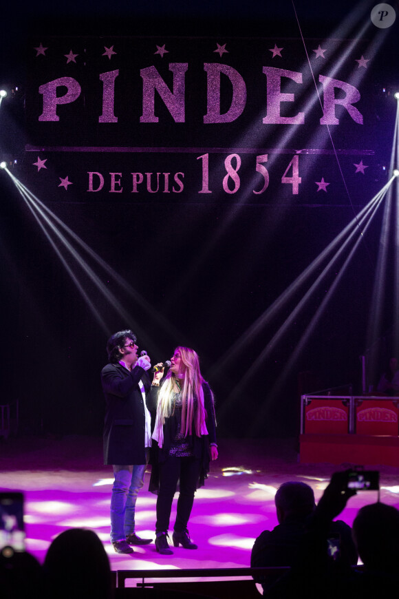 Loana Petrucciani et Eryl Prayer interprètent "Love me tender" en duo lors de la soirée "Soupe En Scène" au Cirque Pinder à Lyon. Le 12 avril 2017. © Agence/Bestimage
