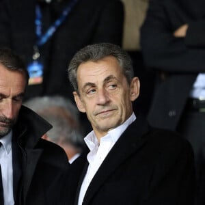 François Hollande et Nicolas Sarkozy assistent au match de Champions League "PSG - Bayern Munich (3-0)" au Parc des Princes à Paris, le 27 septembre 2017. © Cyril Moreau/Bestimage 