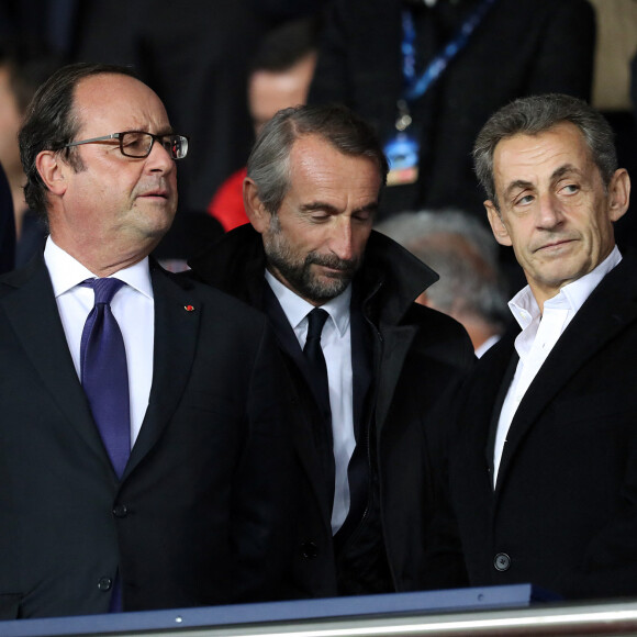 François Hollande et Nicolas Sarkozy assistent au match de Champions League "PSG - Bayern Munich (3-0)" au Parc des Princes à Paris, le 27 septembre 2017. © Cyril Moreau/Bestimage 