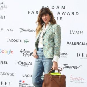 Lou Doillon assiste à la soirée de remise des prix de l'Andam Fashion Awards 2021 aux jardins du Palais Royal. Paris, le 1er juillet 2021 © Denis Guignebourg / Bestimage