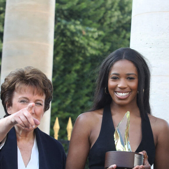 La Ministre de la Culture Roselyne Bachelot, Bianca Sanders et Cedric Charbit assistent à la soirée de remise des prix de l'Andam Fashion Awards 2021 aux jardins du Palais Royal. Paris, le 1er juillet 2021 © Denis Guignebourg / Bestimage