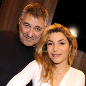 Jean-Marie Bigard et sa femme Lola Marois Bigard - Personnalités en dédicace au salon du livre "Livre Paris 2018" à Paris. Le 17 mars 2018