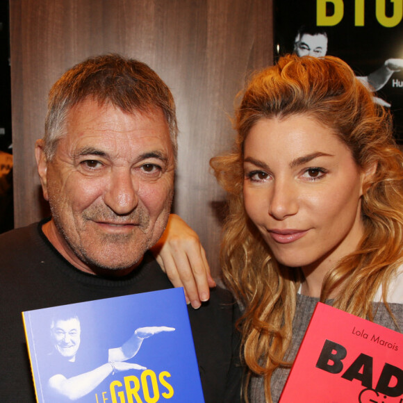 Jean-Marie Bigard et sa femme Lola Marois lors du salon du livre de Paris le 17 Mars 2018 à la Porte de Versailles de Paris. © Denis Guignebourg/Bestimage