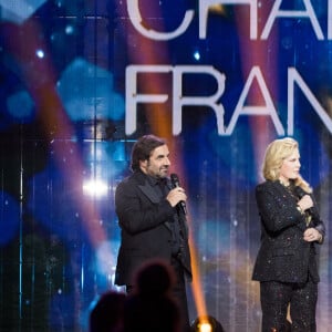 Exclusif - Sylvie Vartan, Camelia Jordana, Laury Thilleman et André Manoukian - Enregistrement de l'émission "Fête de la chanson française" à l'Olympia à Paris, qui sera diffusée le 9 janvier sur France 2. © Tiziano Da Silva - Cyril Moreau / Bestimage