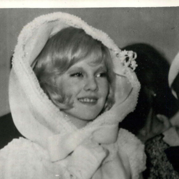Sylvie Vartan lors de son mariage avec Johnny Hallyday à Loconville. Le 12 avril 1965.