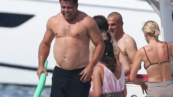 Ronaldo se la coule douce en vacances à Ibiza et passe la soirée avec une mégastar