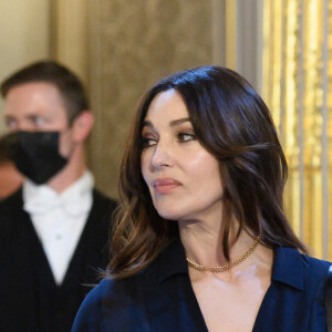 Monica Bellucci - Le président de la république, Emmanuel Macron et la première dame, Brigitte Macron en compagnie de Sergio Mattarella, Président de la République italienne et sa fille Laura Mattarella pour un diner d'Etat au palais de l'Elysée, Paris, le 5 juillet 2021. © Jacques Witt/Pool/Bestimage 