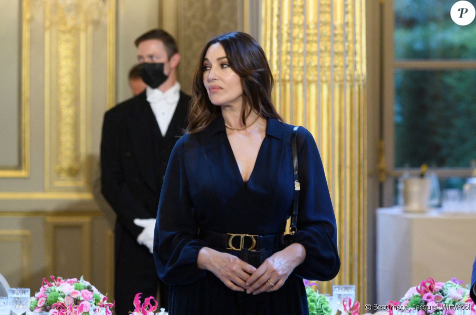 Monica Bellucci - Le président de la république, Emmanuel Macron et la première dame, Brigitte Macron en compagnie de Sergio Mattarella, Président de la République italienne et sa fille Laura Mattarella pour un diner d'Etat au palais de l'Elysée, Paris, le 5 juillet 2021. © Jacques Witt/Pool/Bestimage