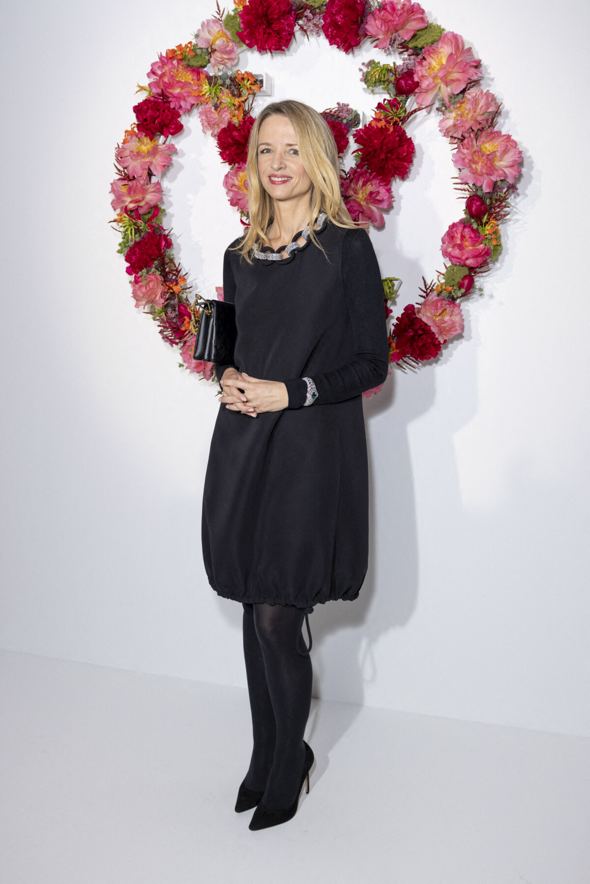 Photo : Delphine Arnault arrive à la Fondation Louis Vuitton pour assister  au dîner de lancement des Parfums Louis Vuitton (Stellar Times, Cosmetic  Cloud, Dancing Blossom, Rhapsody et Symphony). Paris, le 5