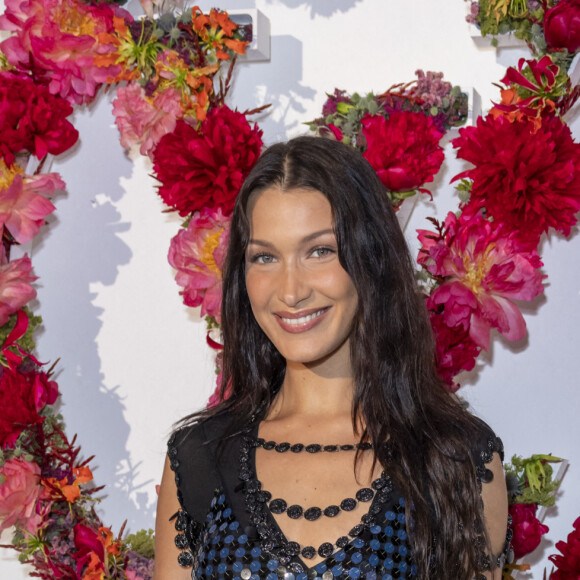 Bella Hadid au dîner de lancement des Parfums Louis Vuitton ("Stellar Times", "Cosmetic Cloud", "Dancing Blossom", "Rhapsody" et "Symphony") à la Fondation Louis Vuitton. Paris, France, le 5 juillet 2021. © Olivier Borde/Bestimage