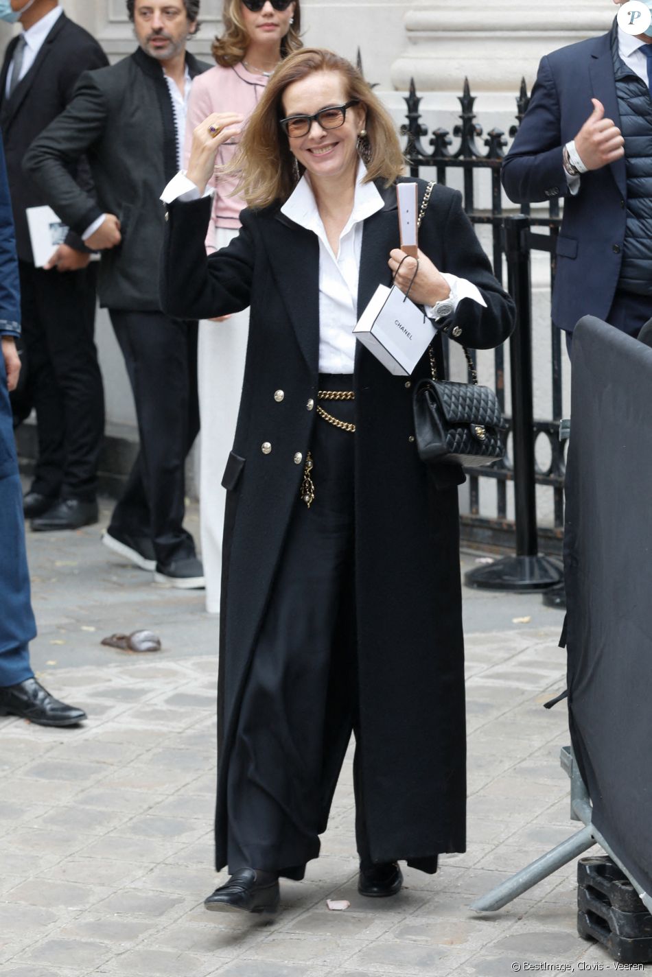 Carole Bouquet à l'issue du défilé Chanel, collection Haute Couture Automne-Hiver 2021/2022 au Palais Galliera à Paris. Le 6 juillet 2021. © Clovis-Veeren/Bestimage