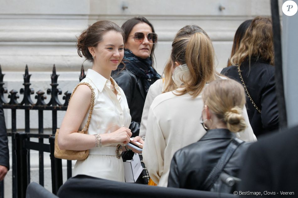 La princesse Alexandra de Hanovre à l'issue du défilé Chanel, collection Haute Couture Automne-Hiver 2021/2022 au Palais Galliera à Paris. Le 6 juillet 2021. © Clovis-Veeren/Bestimage