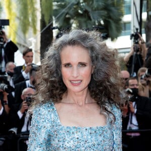 Andie MacDowell - Montée des marches du film " Annette " lors de la cérémonie d'ouverture du 74ème Festival International du Film de Cannes. Le 6 juillet 2021 © Borde-Jacovides-Moreau / Bestimage