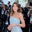 Cannes 2021 : Carla Bruni en robe fendue, Camélia Jordana très décolletée face à Jodie Foster et sa femme