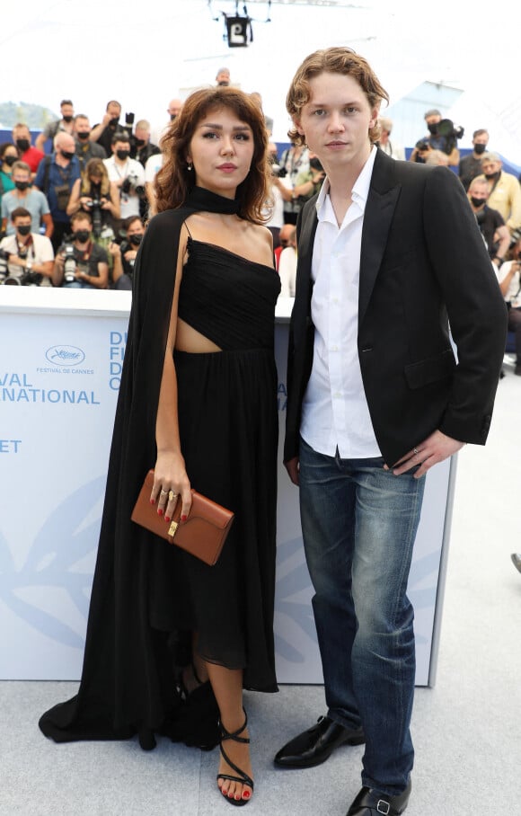 Mercedes Kilmer et son frère Jack, les enfants de Val Kilmer au photocall du film Val lors du 74ème festival international du film de Cannes le 7 juillet 2021. © Borde / Jacovides / Moreau / Bestimage