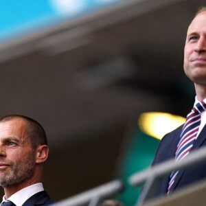 Le prince Frederik de Danemark, le président de l'UEFA Aleksander Ceferin et le prince William lors de la demi-finale de l'Euro 2020 avec le match opposant l'Angleterre au Danemark, au stade de Wembley à Londres, le 7 juillet 2021.