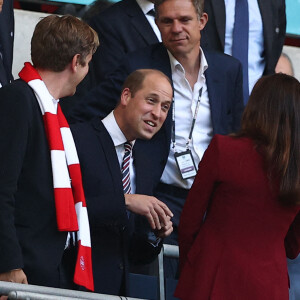 Le prince William et la princesse Mary de Danemark lors de la demi-finale de l'Euro 2020 avec le match opposant l'Angleterre au Danemark, au stade de Wembley à Londres, le 7 juillet 2021.