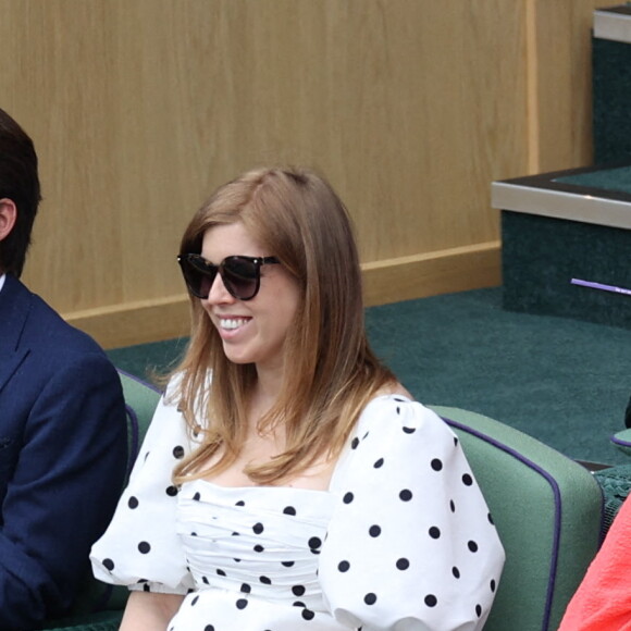 La princesse Beatrice d'York (enceinte) et son mari Edoardo Mapelli Mozzi au tournoi de tennis de Wimbledon, le 8 juillet 2021.