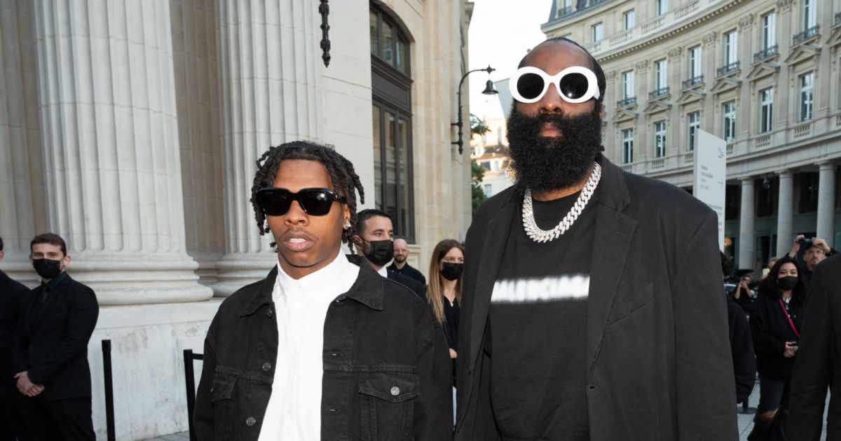Lil Baby et James Harden arrivent au dîner organisé par Balenciaga