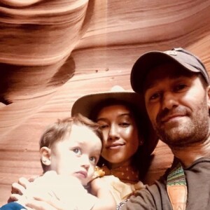 Matthew Morrison, son épouse Renee et leur fils Revel James Makai. Instagram. Le 30 avril 2020.