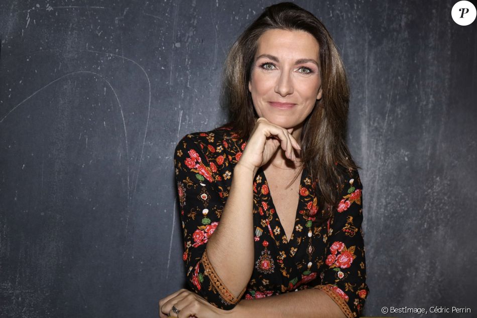 Exclusif - Rendez-vous avec Anne-Claire Coudray à Paris le 28 novembre 2019. © Cédric Perrin/Bestimage