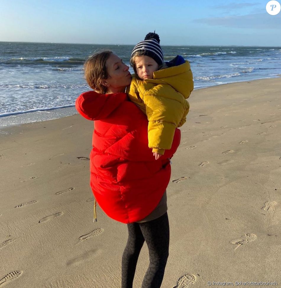 Carole Bouquet grand-mère de Paloma et Gaia : adorables photos des filles de Louis