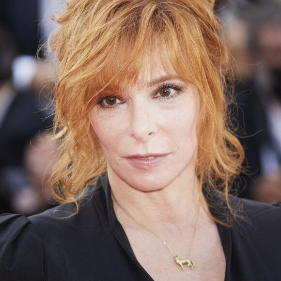 Mylène Farmer - Montée des marches du film " OSS 117 : Alerte rouge en Afrique Noire " lors du 74ème Festival International du Film de Cannes. Le 17 juillet 2021 © Borde-Jacovides-Moreau / Bestimage 